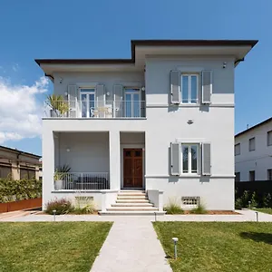 Fedora Luxury Villa