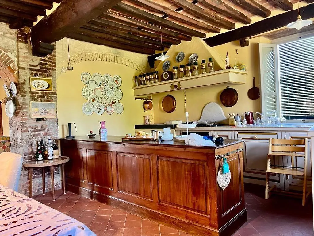 Apartment La Casa Di Francesca Tra Le Colline Di Lucca In Toscana Italy